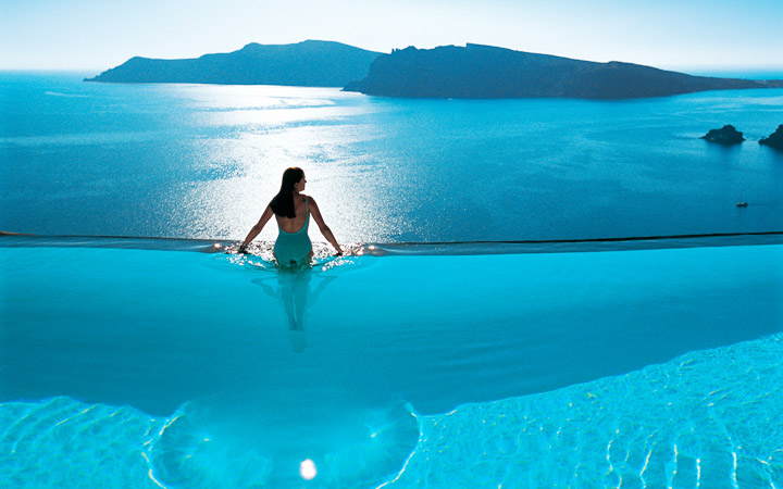 10 Of The Most Breathtaking Infinity Pools In The World